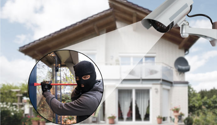 outdoor cctv camera detecting burglar